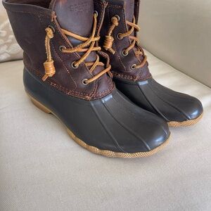 Sperry Brown and Black Winter Rain Boots